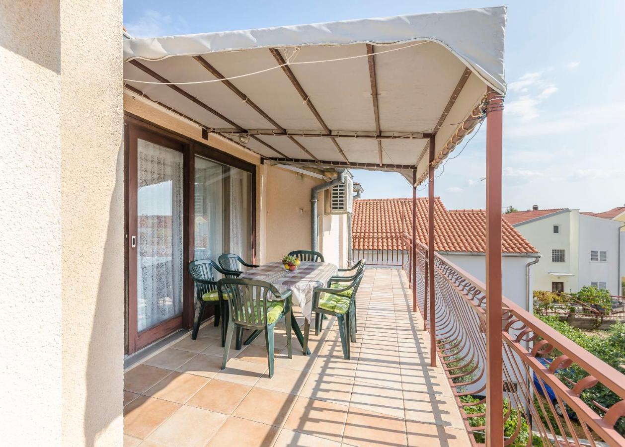 Apartments Mira I Vodice Exterior foto