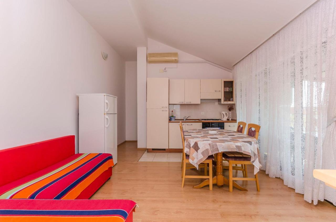 Apartments Mira I Vodice Exterior foto